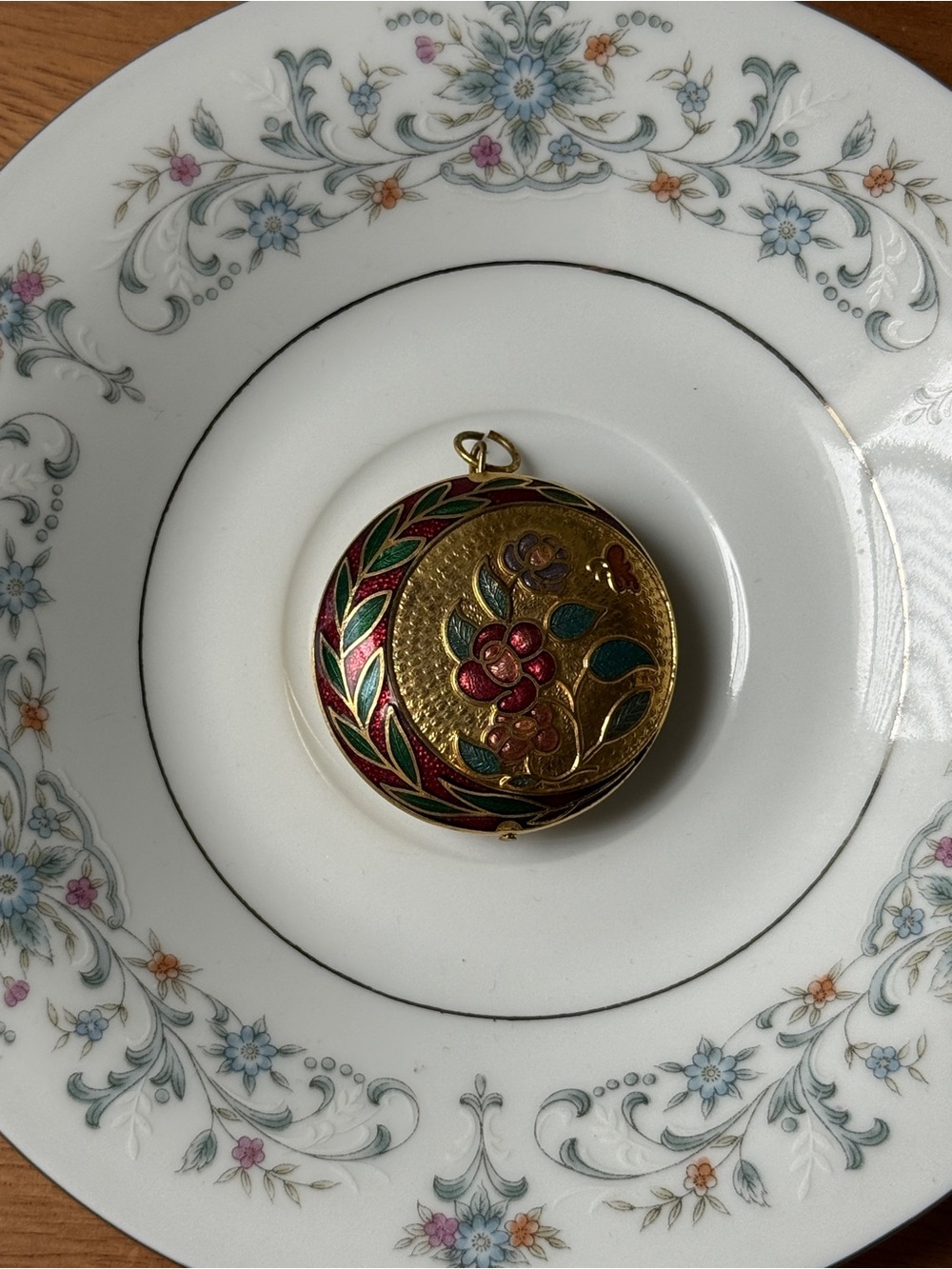 Vintage cloisonné enamel pendant 2”